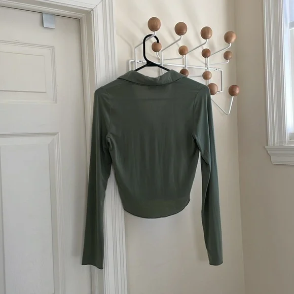 Aritizia - Wilfred - Cropped Casual Button Down Top - Green - XS - Picture 6 of 11